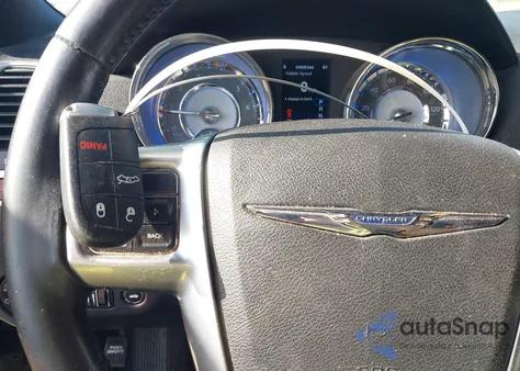 2012 Chrysler 300 из США, поврежденный, VIN 2C3CCAAG8CH116640